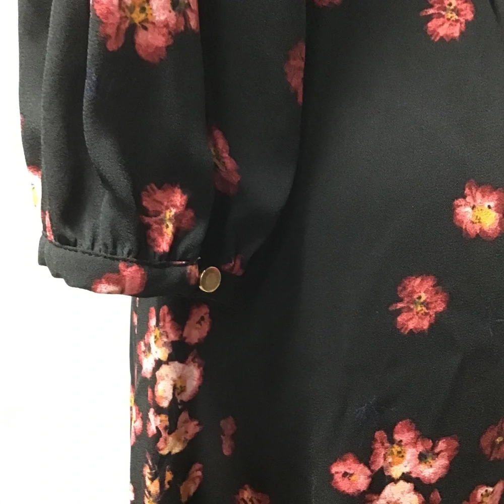 Long Sleeved Floral Dress - Picture 5 of 11